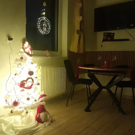 Biela Magnolia Nyaraló Ménhárd