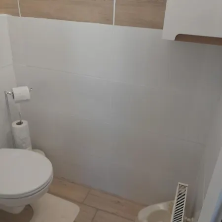 Biela Magnolia Nyaraló Ménhárd