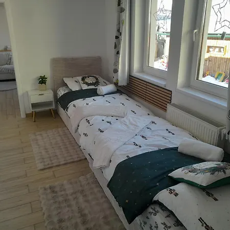 Biela Magnolia Ménhárd
