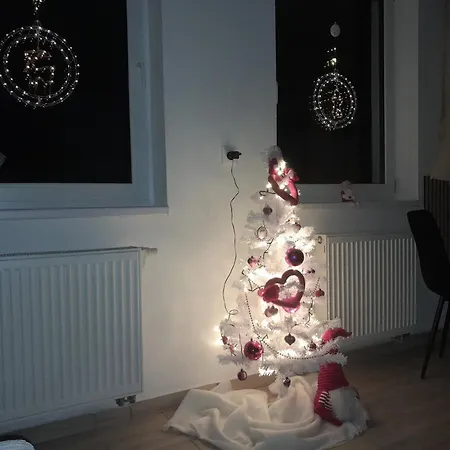 Biela Magnolia Nyaraló Ménhárd