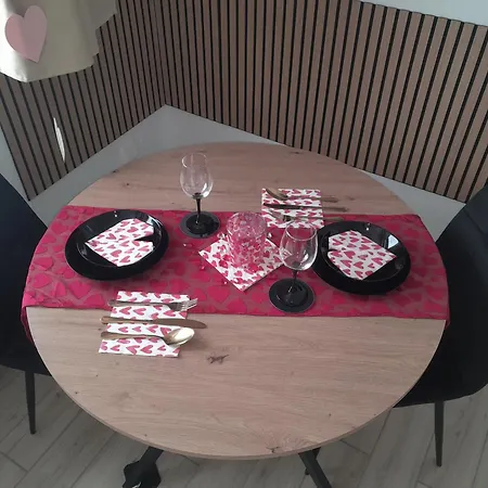 Nyaraló Biela Magnolia Ménhárd
